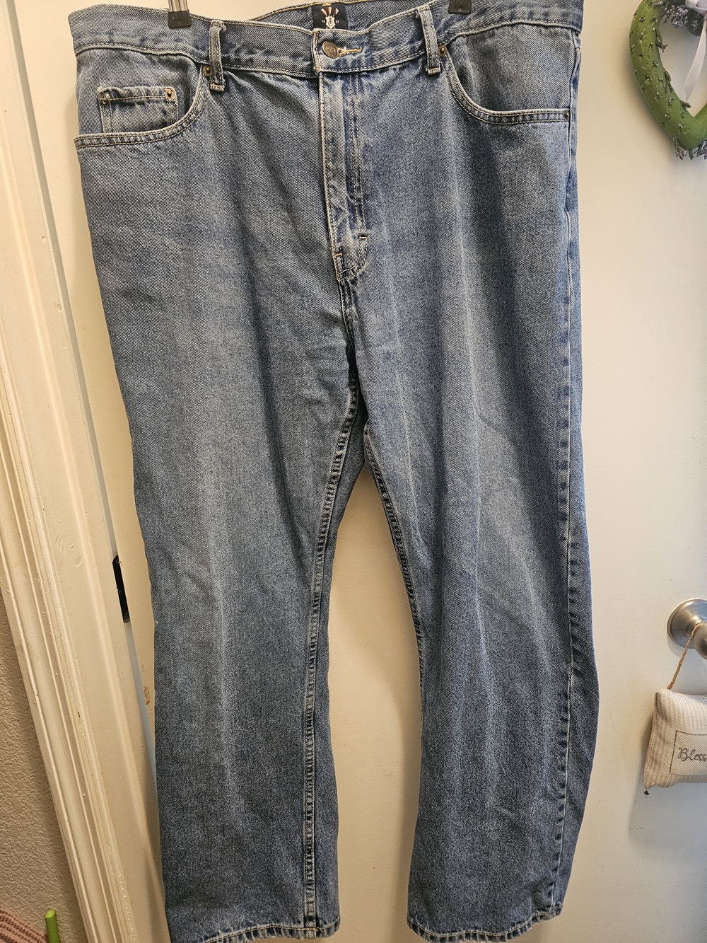 Classic Men's Light Blue Straight-Leg Jeans Ivy Crew